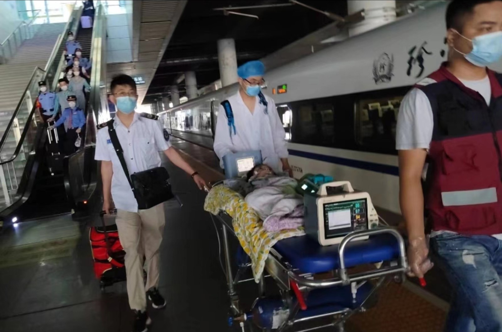 喀什高铁转运公司